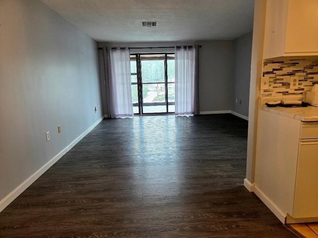 4234 North Main St # 606, Fall River MA 02720 photo 6