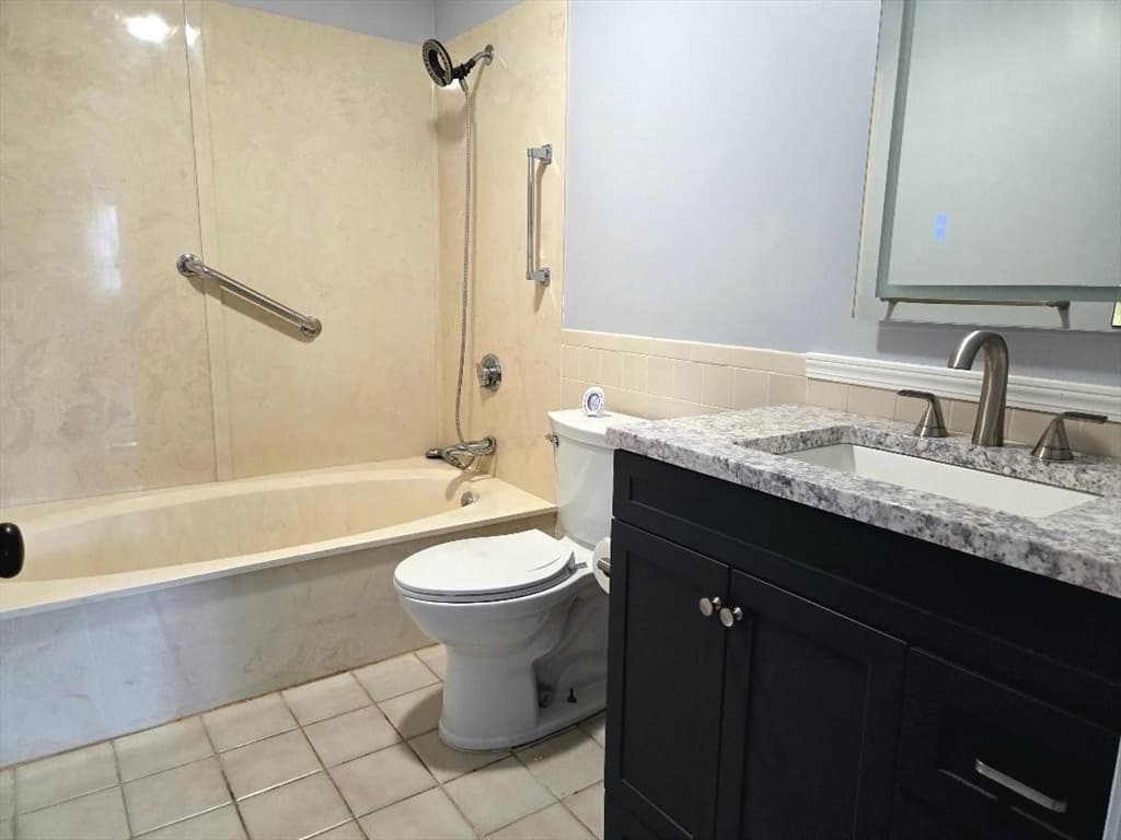 4234 North Main St # 606, Fall River MA 02720 photo 12
