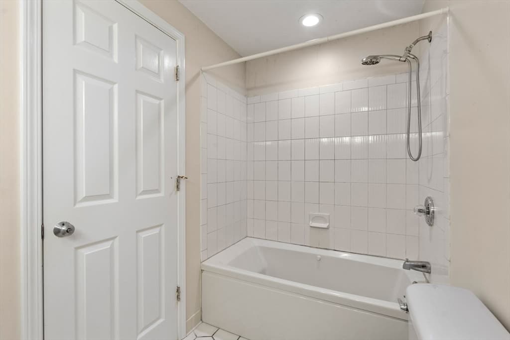 Condominium at 1216 Vfw Pkwy # 40, Boston MA 02132, Boston, photo 27 of 33