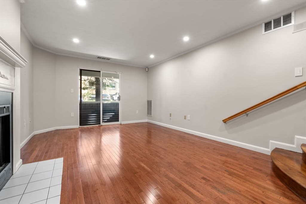 Condominium at 1216 Vfw Pkwy # 40, Boston MA 02132, Boston, photo 13 of 33