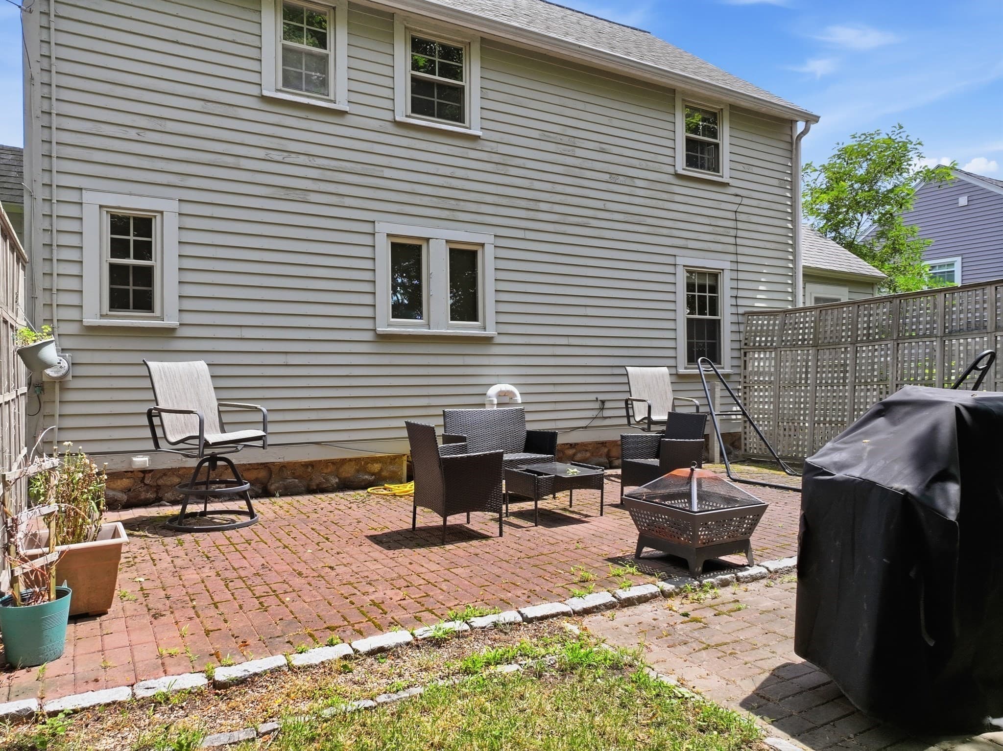 Single Family Residence at 154 Barnard Rd, Worcester MA 01605, photo 34 of 37