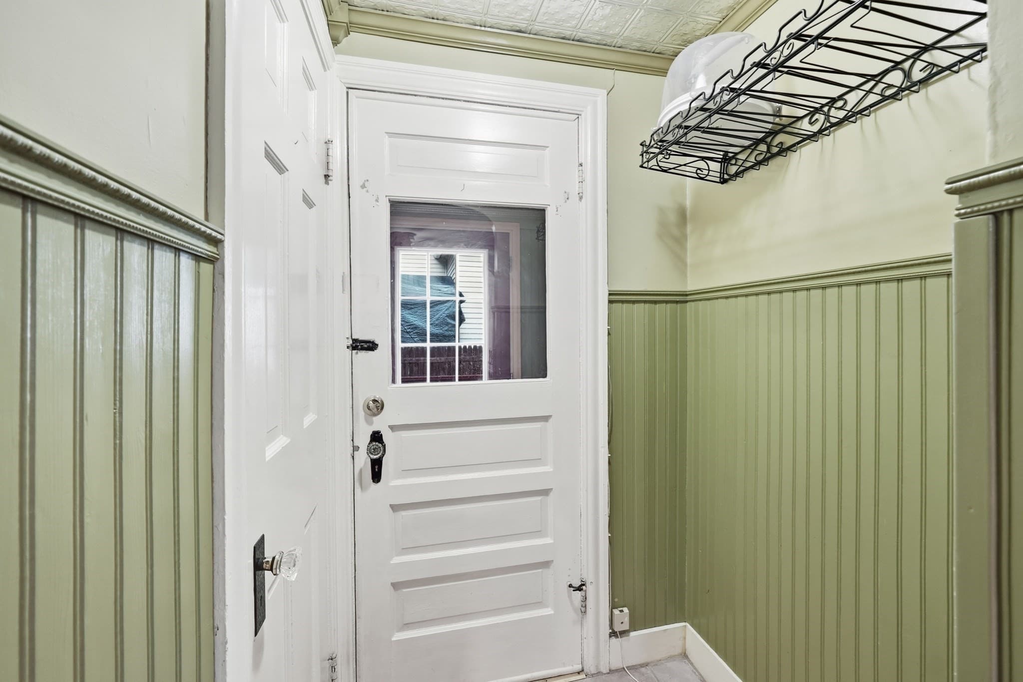 Single Family Residence at 154 Barnard Rd, Worcester MA 01605, photo 19 of 37