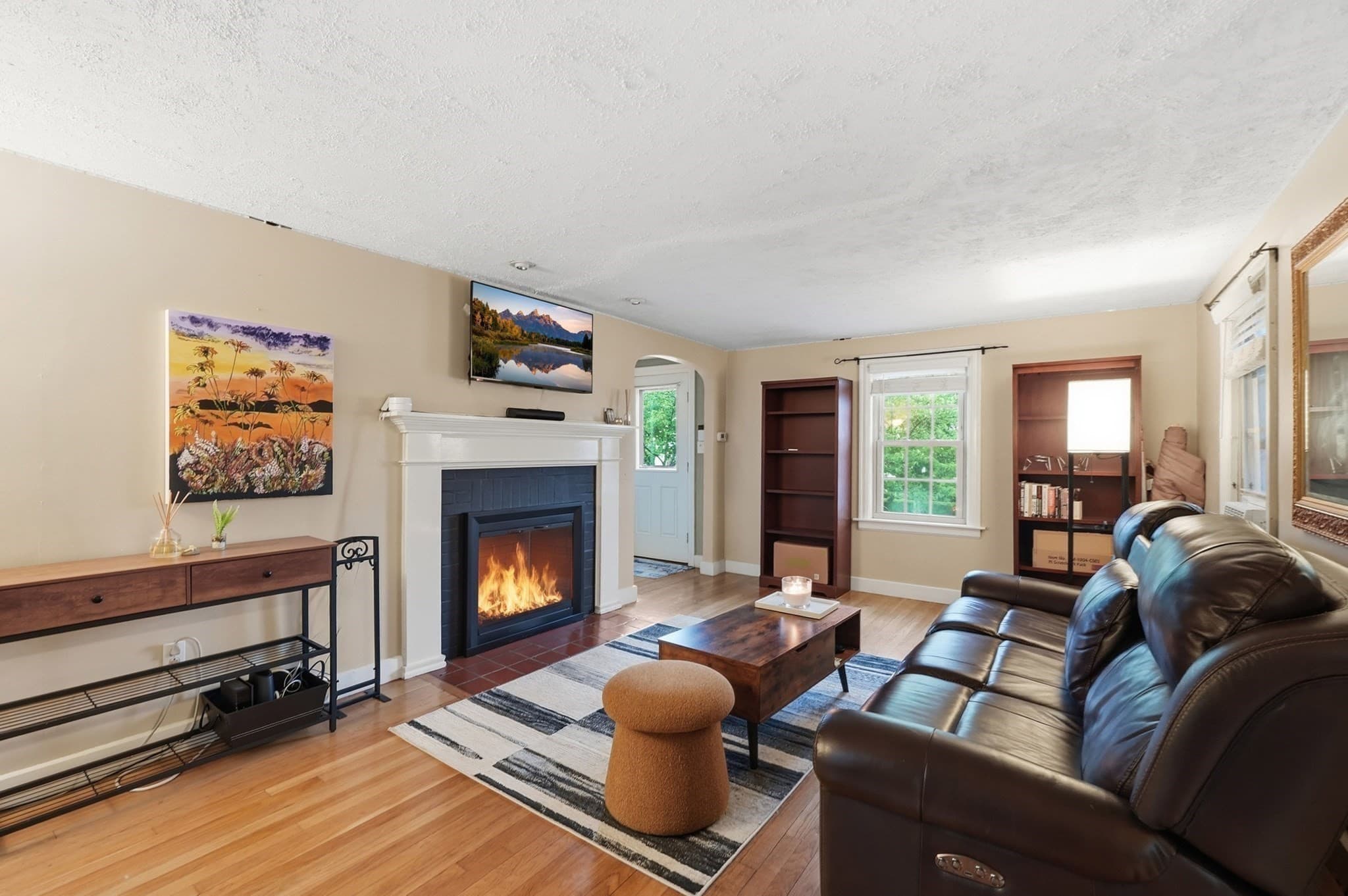 Single Family Residence at 154 Barnard Rd, Worcester MA 01605, photo 8 of 37