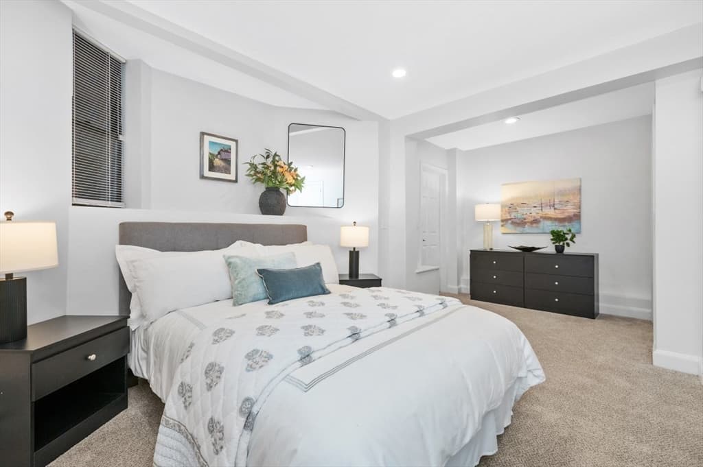 Condominium at 16 Claremont Park # 1, Boston MA 02118, Boston, photo 12 of 41