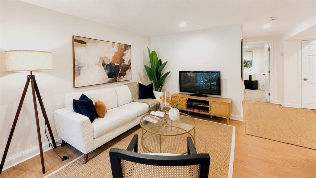 Condominium at 16 Claremont Park # 1, Boston MA 02118, Boston, photo 7 of 41