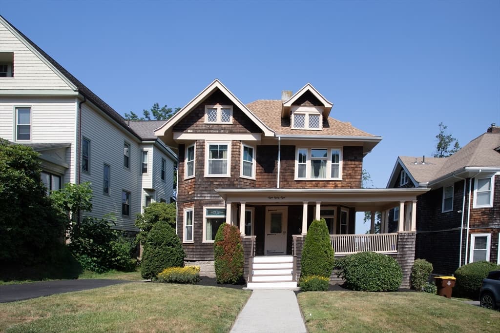 888 Rock St, Fall River MA 02720