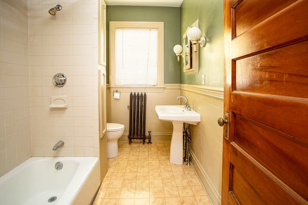 888 Rock St, Fall River MA 02720 photo 29