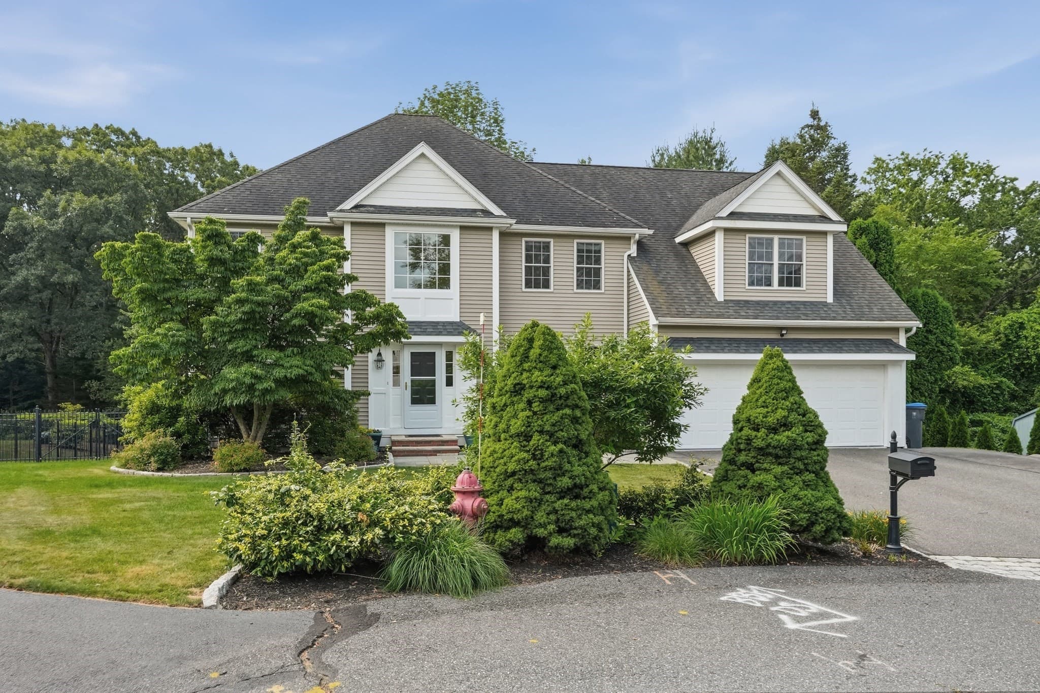 Single Family Residence at 21 Manchester Pl, Natick MA 01760, Natick, photo 2 of 42