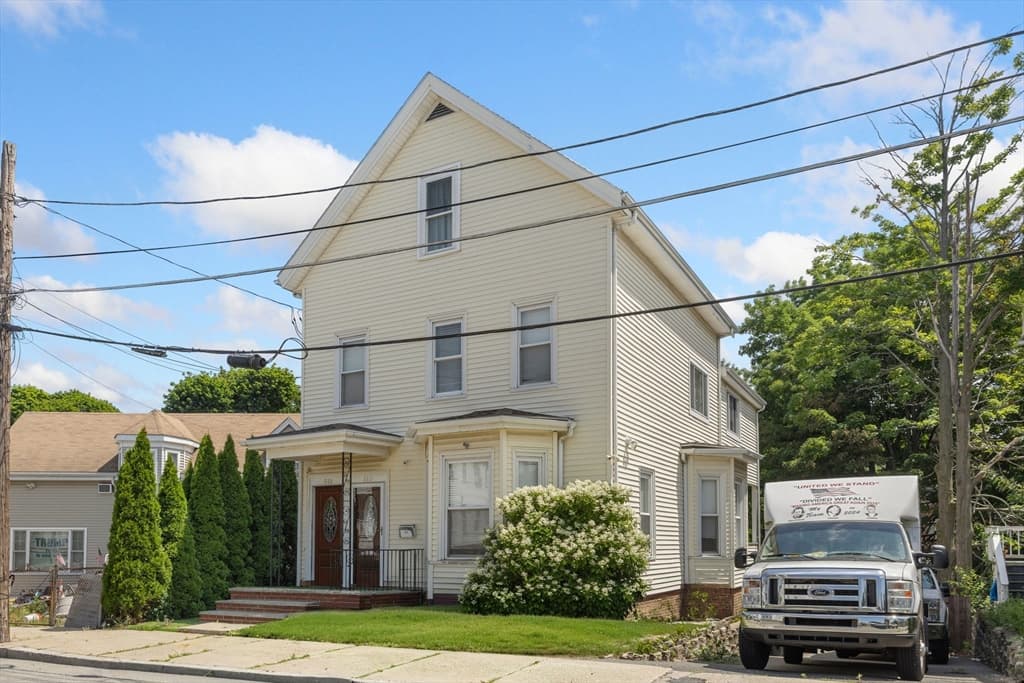 513-515 Cross St, Malden MA 02148 photo 2
