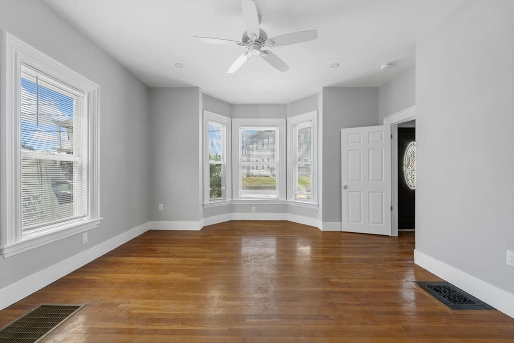 513-515 Cross St, Malden MA 02148 photo 5