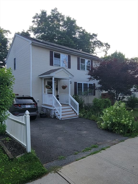 142 Jasper, Springfield MA 01109 photo 2