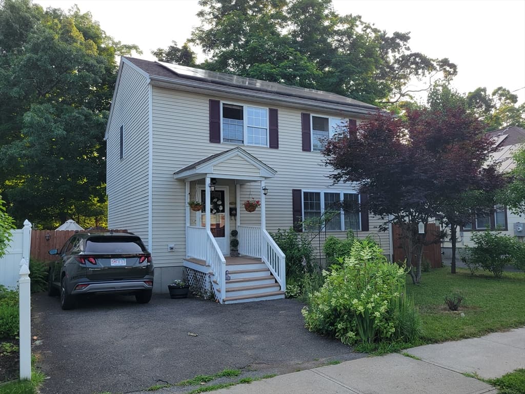 142 Jasper, Springfield MA 01109 photo 3