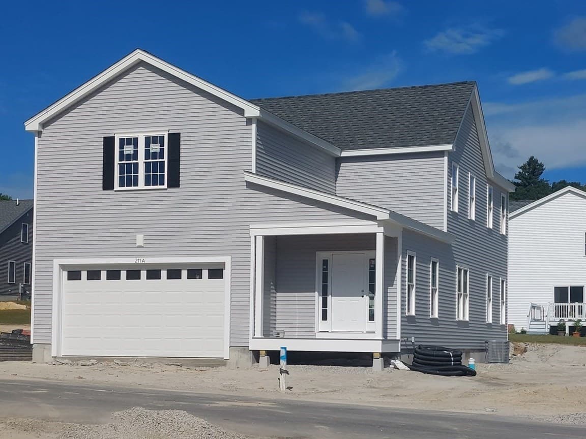 19A Crownshield # 19A, Uxbridge MA 01569