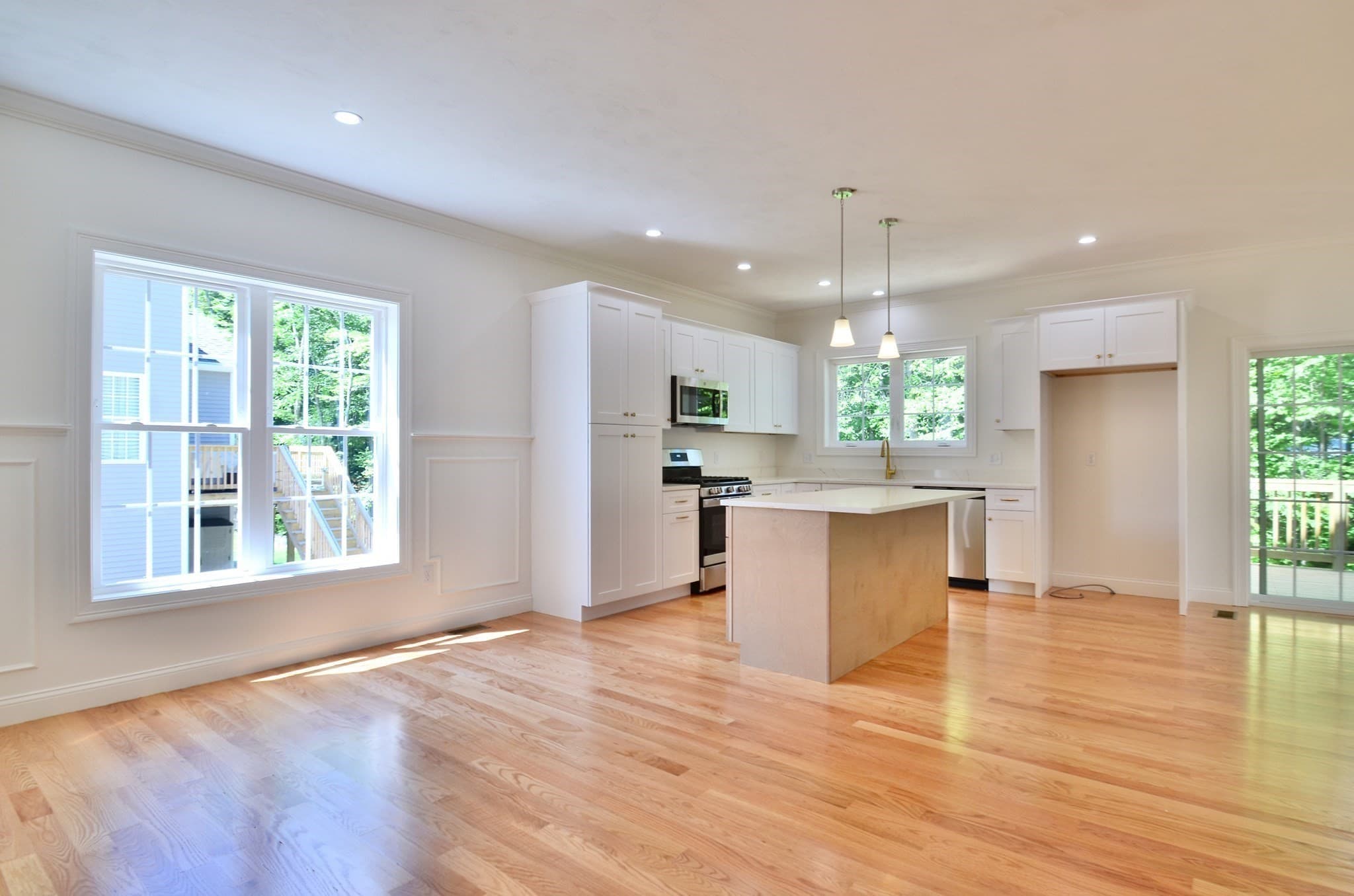 Single Family Residence at 19A Crownshield # 19A, Uxbridge MA 01569, photo 4 of 16