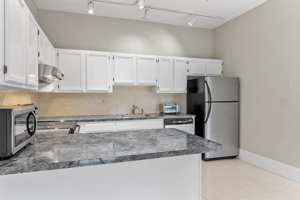 54 Forest St # 412, Medford MA 02155 photo 6