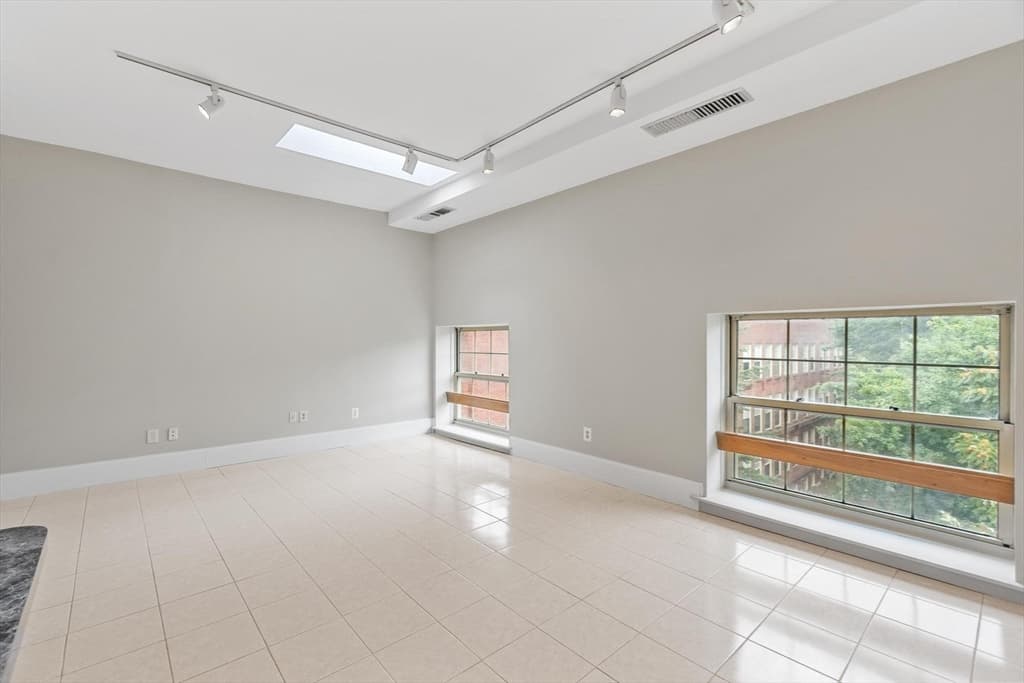 54 Forest St # 412, Medford MA 02155 photo 9