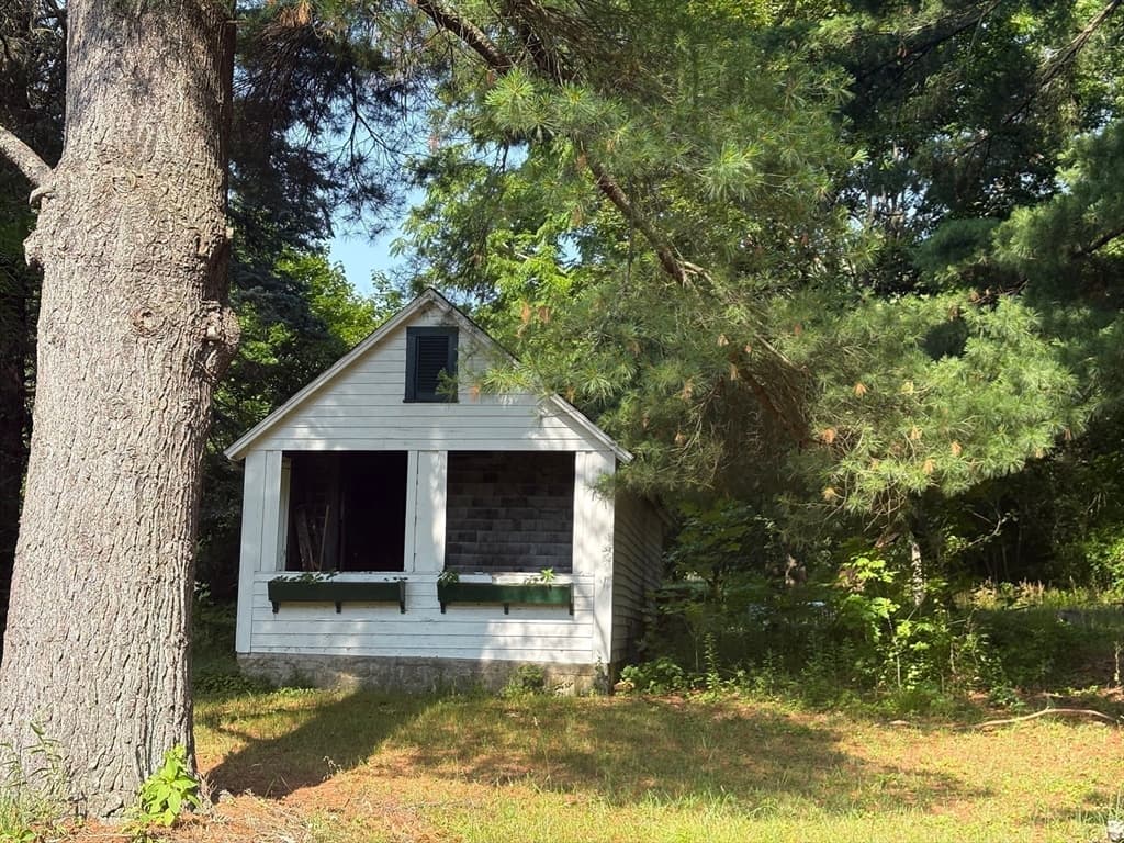 12 Nelson Pl, Worcester MA 01605 photo 9