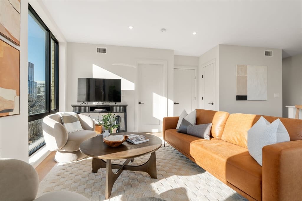Condominium at 100 Lincoln Street # 304, Boston MA 02135, Boston, photo 3 of 26