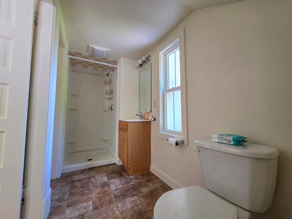 702-704 Main St, Amherst MA 01002 photo 12