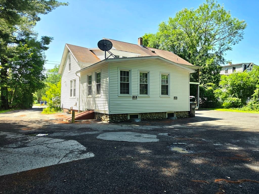 702-704 Main St, Amherst MA 01002 photo 5