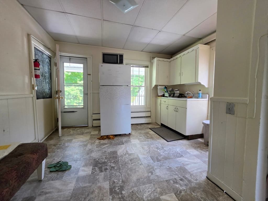 702-704 Main St, Amherst MA 01002 photo 24
