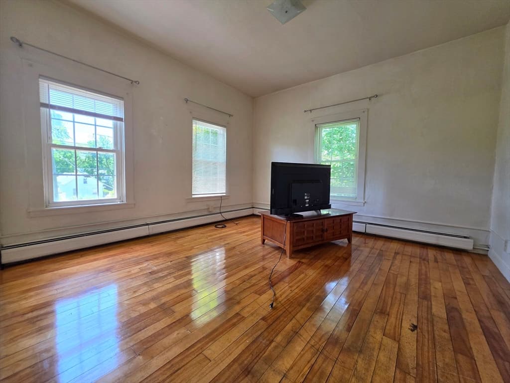 702-704 Main St, Amherst MA 01002 photo 19