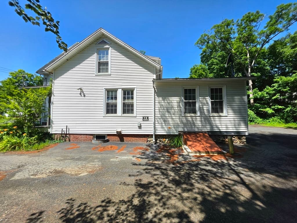 702-704 Main St, Amherst MA 01002 photo 4