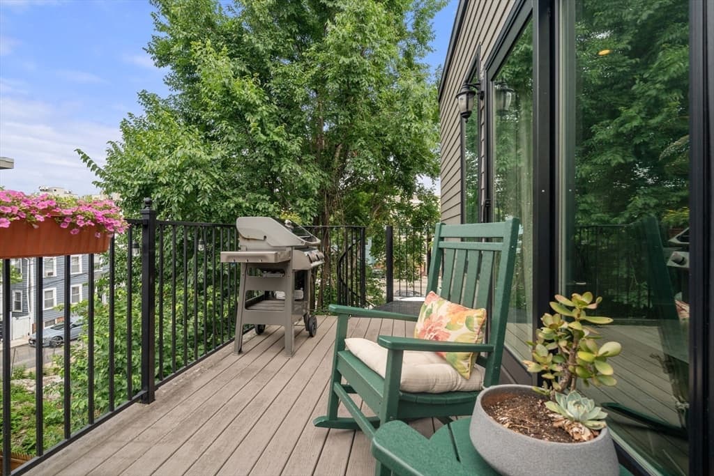 Condominium at 15 Wendeller St # 2, Boston MA 02127, Boston, photo 20 of 24
