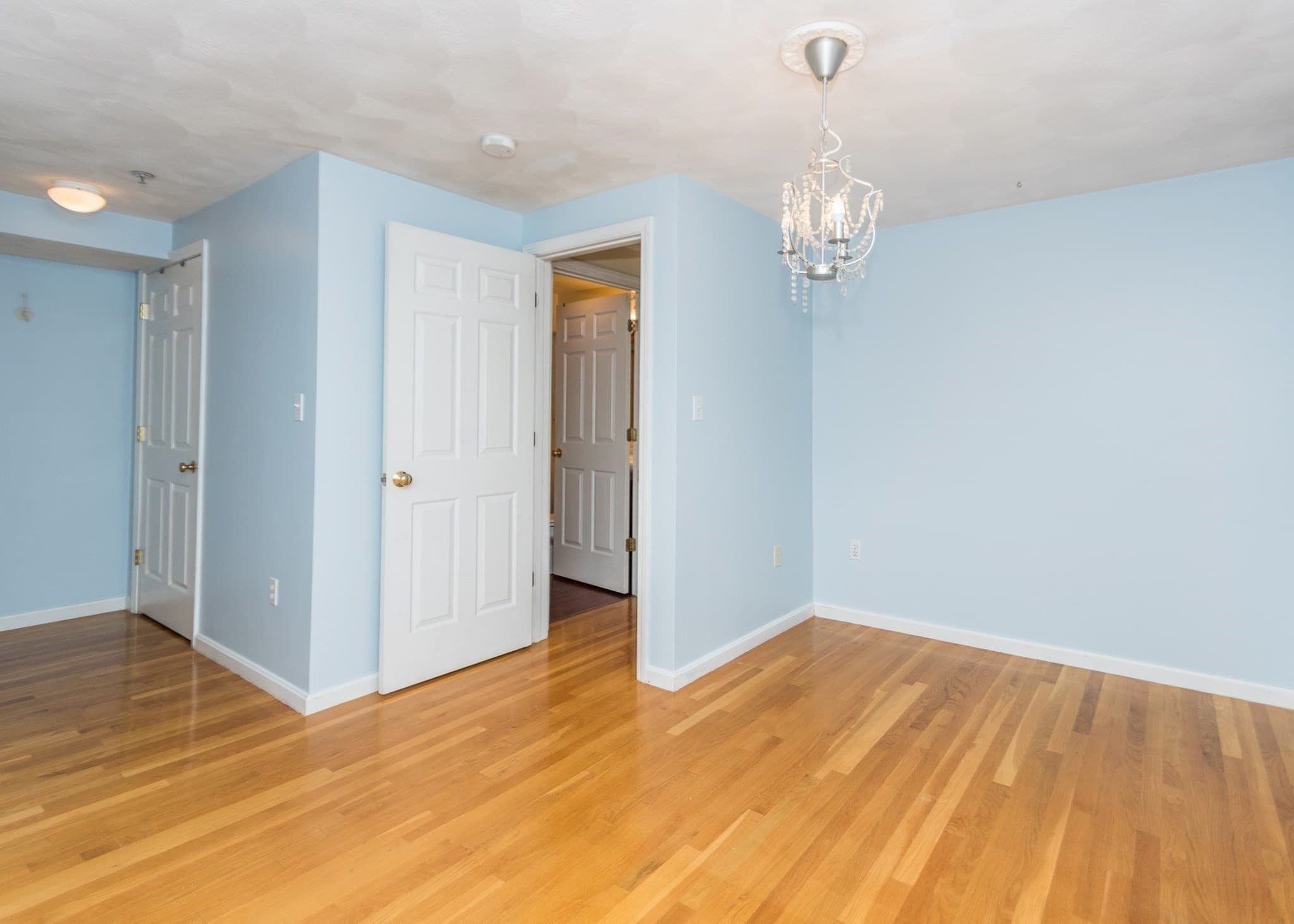 Condominium at 10 Middle Street Ct # 7, Waltham MA 02451, Waltham, photo 9 of 16