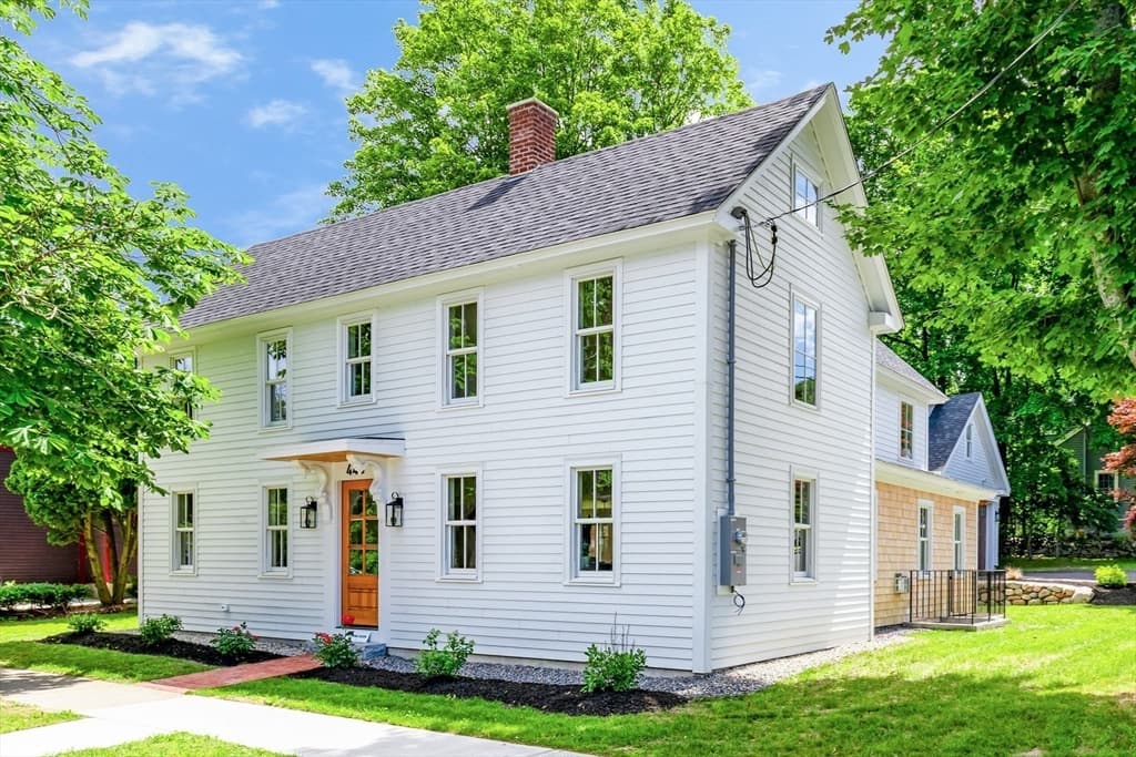 443 Merrimac St, Newburyport MA 01950