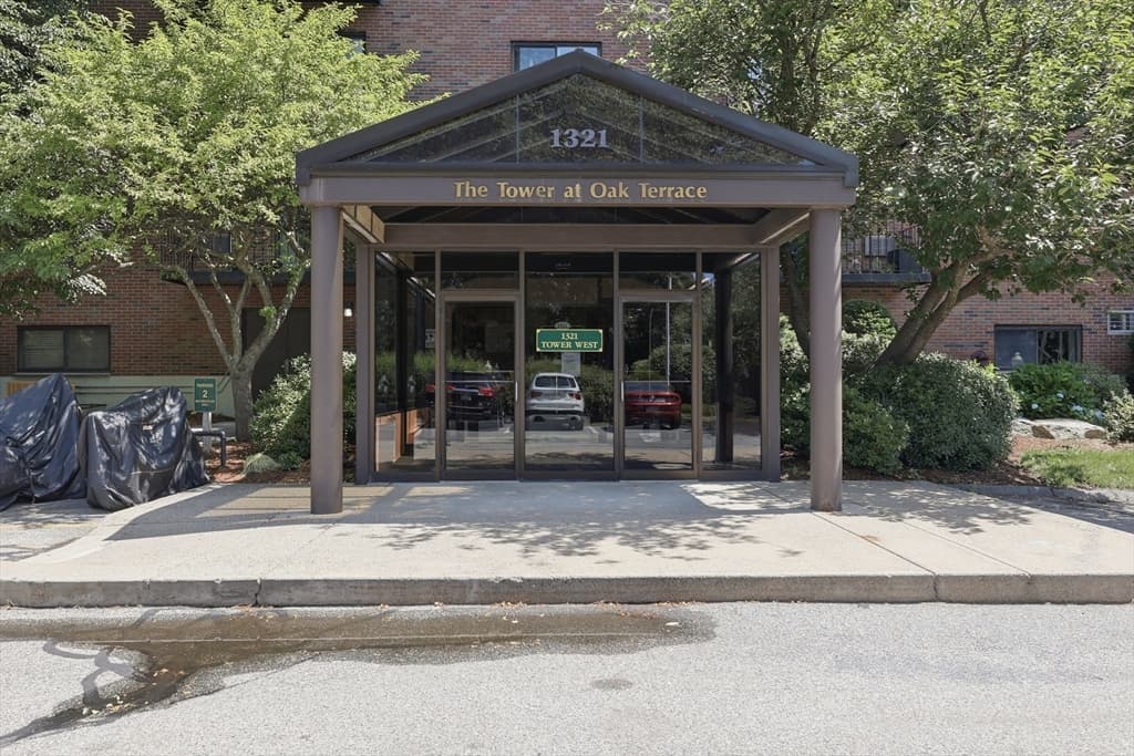 1321 Worcester Road # 104, Framingham MA 01701