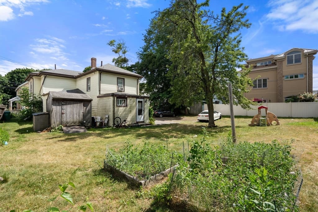 35 Middle St, Newton MA 02458 photo 23