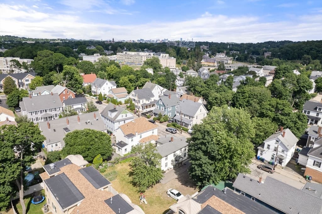 35 Middle St, Newton MA 02458 photo 27