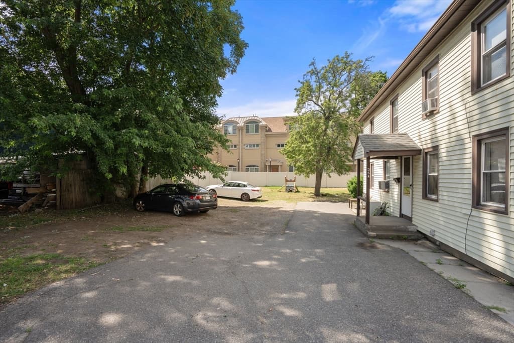 35 Middle St, Newton MA 02458 photo 20