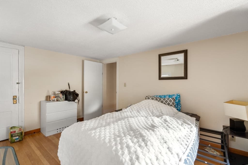 35 Middle St, Newton MA 02458 photo 19