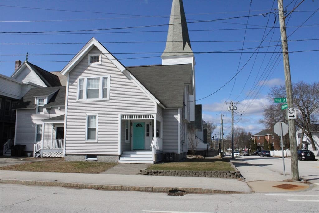 644 Pine Street, Manchester NH 03104