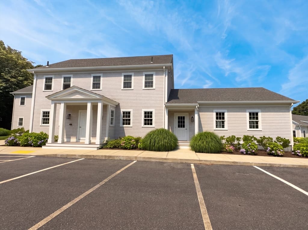 100 Dillingham Ave # A101, Falmouth MA 02540