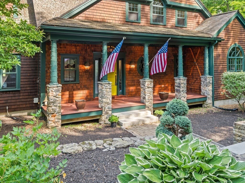Single Family Residence at 150 Mountain Rd, Princeton MA 01541, photo 2 of 42