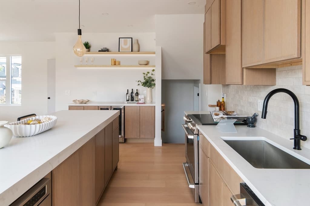60 Franklin St # 2, Somerville MA 02145 photo 11