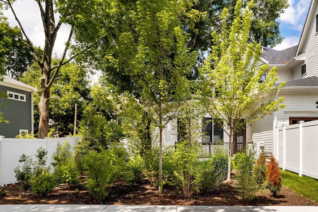 Condominium at 712 Watertown St # 712, Newton MA 02460, Newton, photo 32 of 32