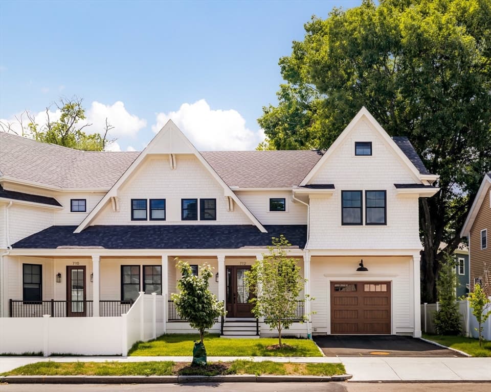 712 Watertown St # 712, Newton MA 02460