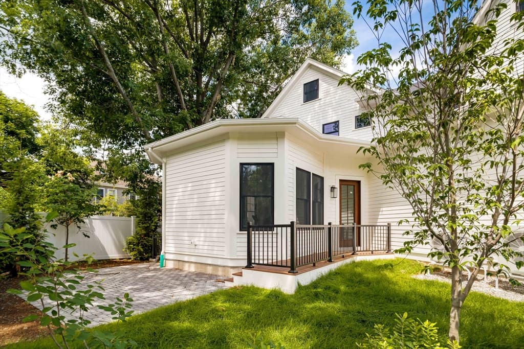 Condominium at 712 Watertown St # 712, Newton MA 02460, Newton, photo 30 of 32