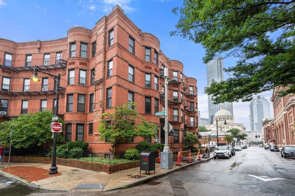 Condominium at 27 Saint Stephen St # 6, Boston MA 02115, Boston, photo 12 of 14