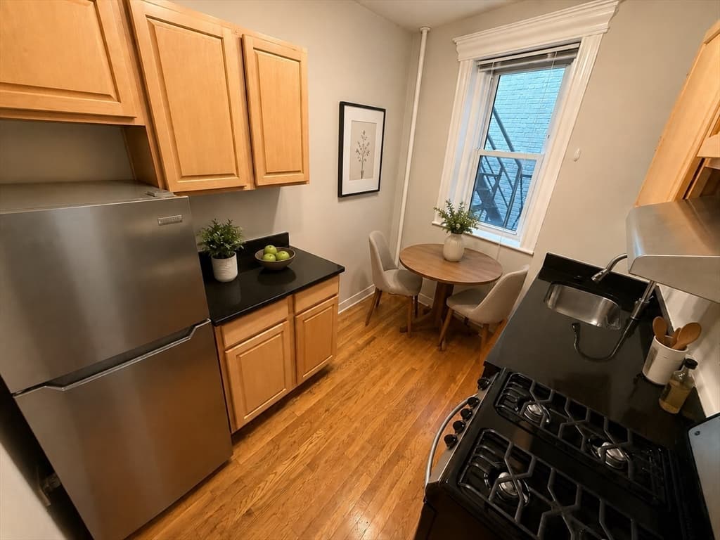Condominium at 69 Park Drive # 10, Boston MA 02215, Boston, photo 5 of 16