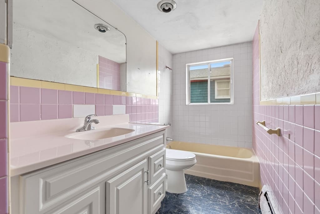 Single Family Residence at 105 Oakwood Ave, Revere MA 02151, Revere, photo 12 of 29