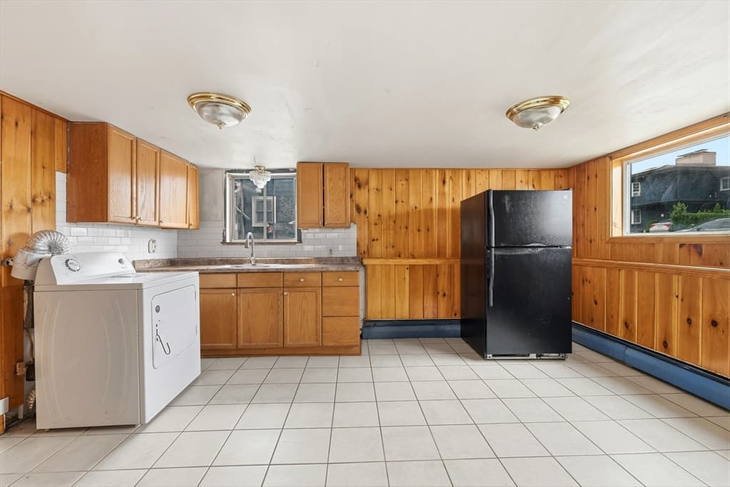 Single Family Residence at 105 Oakwood Ave, Revere MA 02151, Revere, photo 22 of 29