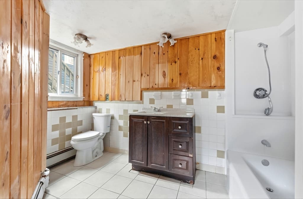 Single Family Residence at 105 Oakwood Ave, Revere MA 02151, Revere, photo 14 of 29