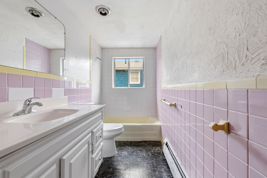 Single Family Residence at 105 Oakwood Ave, Revere MA 02151, Revere, photo 11 of 29