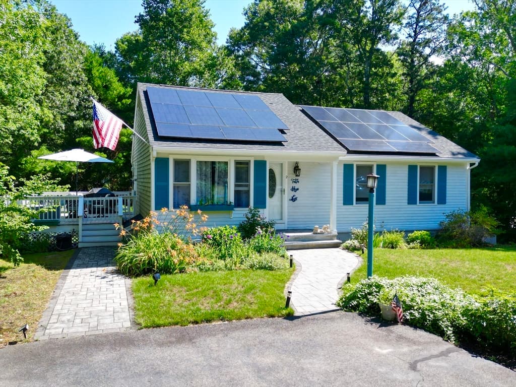 2 Compton Ct, Plymouth MA 02360