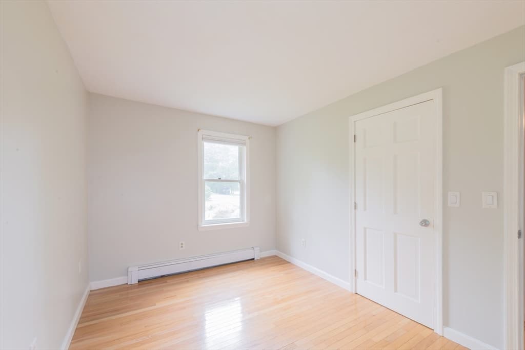 Single Family Residence at 2 Compton Ct, Plymouth MA 02360, Plymouth, photo 18 of 41